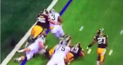 BleacherReport's tweet photo. VIDEO: LJ Scott carries in 1-yard TD to lift MSU in final seconds of win vs. Iowa https://t.co/YwKui7iCQi https://t.co/sWMHqd1UjK