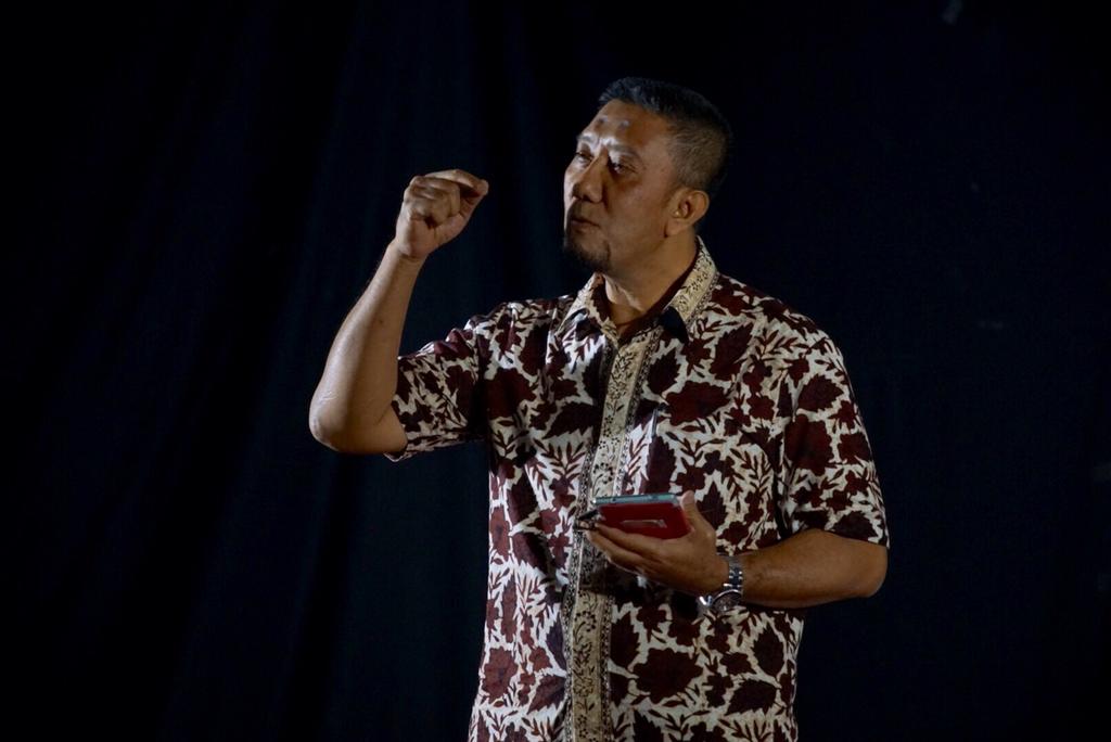 Karakter ibarat padi kompetensi ibarat ilalang. Saat menanam padi pasti akan tumbuh ilalang #TEDxUNSSymphonyofIdeas