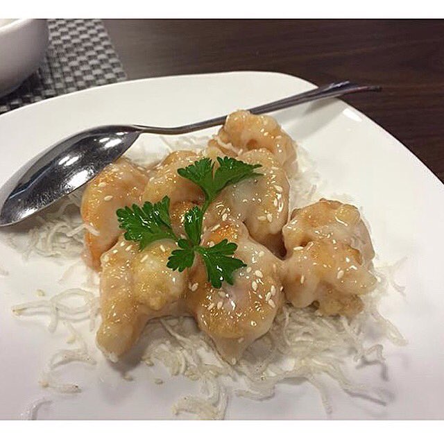 May we suggest our #Mayonnaise #Prawns for your #Sunday #lunch? 🍤😋 This is a kid and adult #favorite! 😁 #seafood