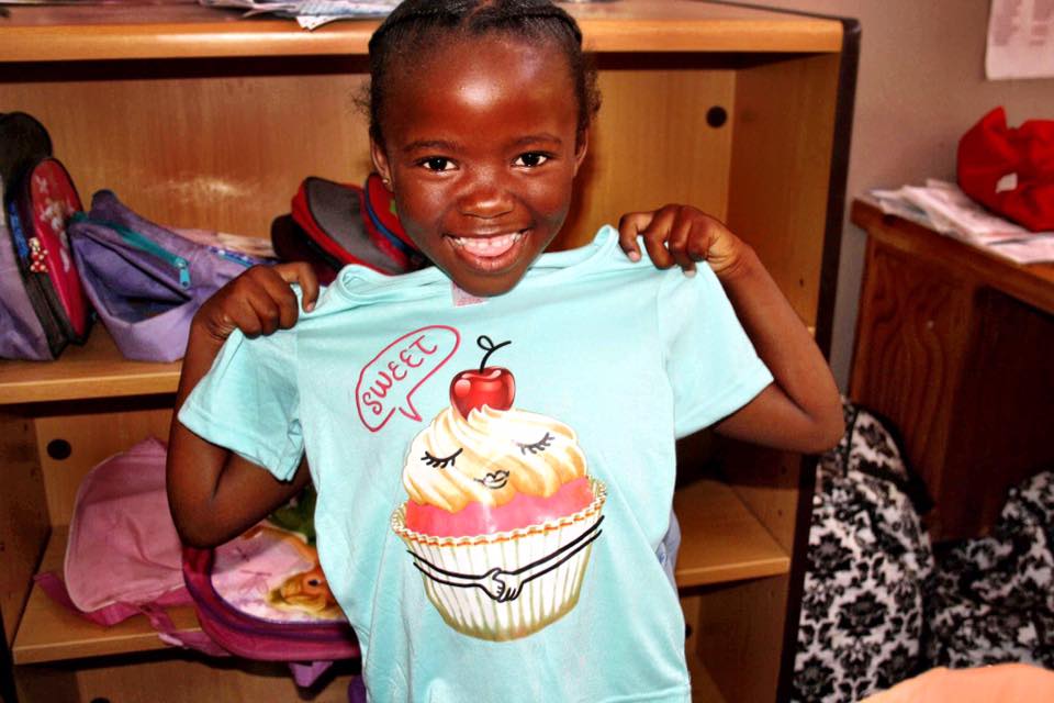 SantaShoebox's tweet photo. Sooo sweet! Thanks to you all for making so many of these smiles this year! #SSB2015 https://t.co/Uz7943f8iy