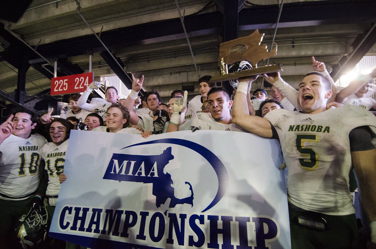 GALLERY: Nashoba caps perfect season with D2 state title photos.sentinelandenterprise.com/2015/12/06/nas…