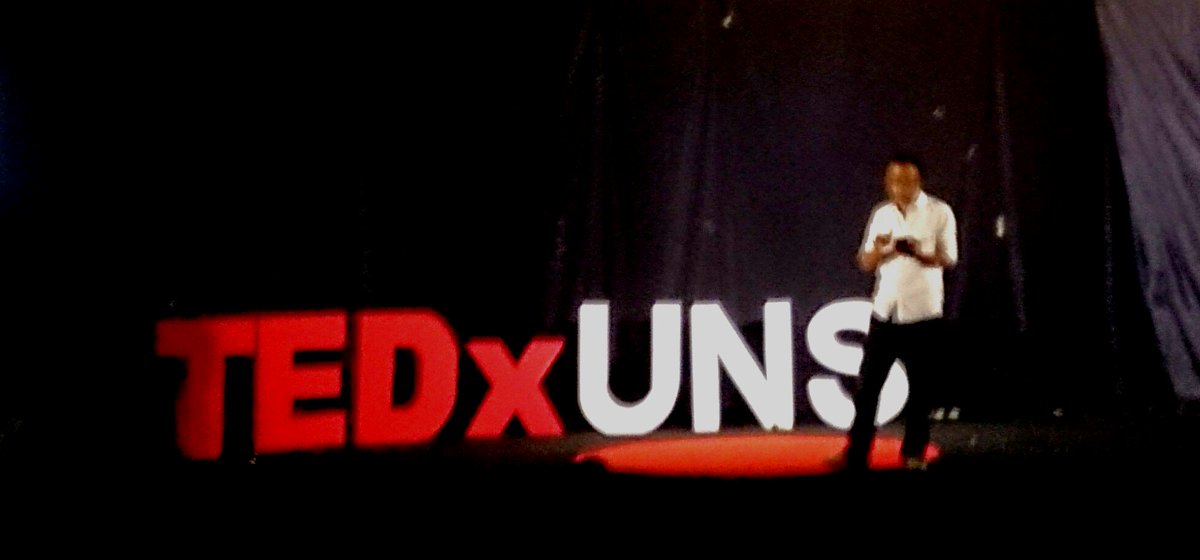 "Seseorang yang memiliki pengetahuan yang tinggi, wajib untuk memberikan manfaat" - Ricky Elson at <a href="/TEDxUNS/">TEDx UNS</a>