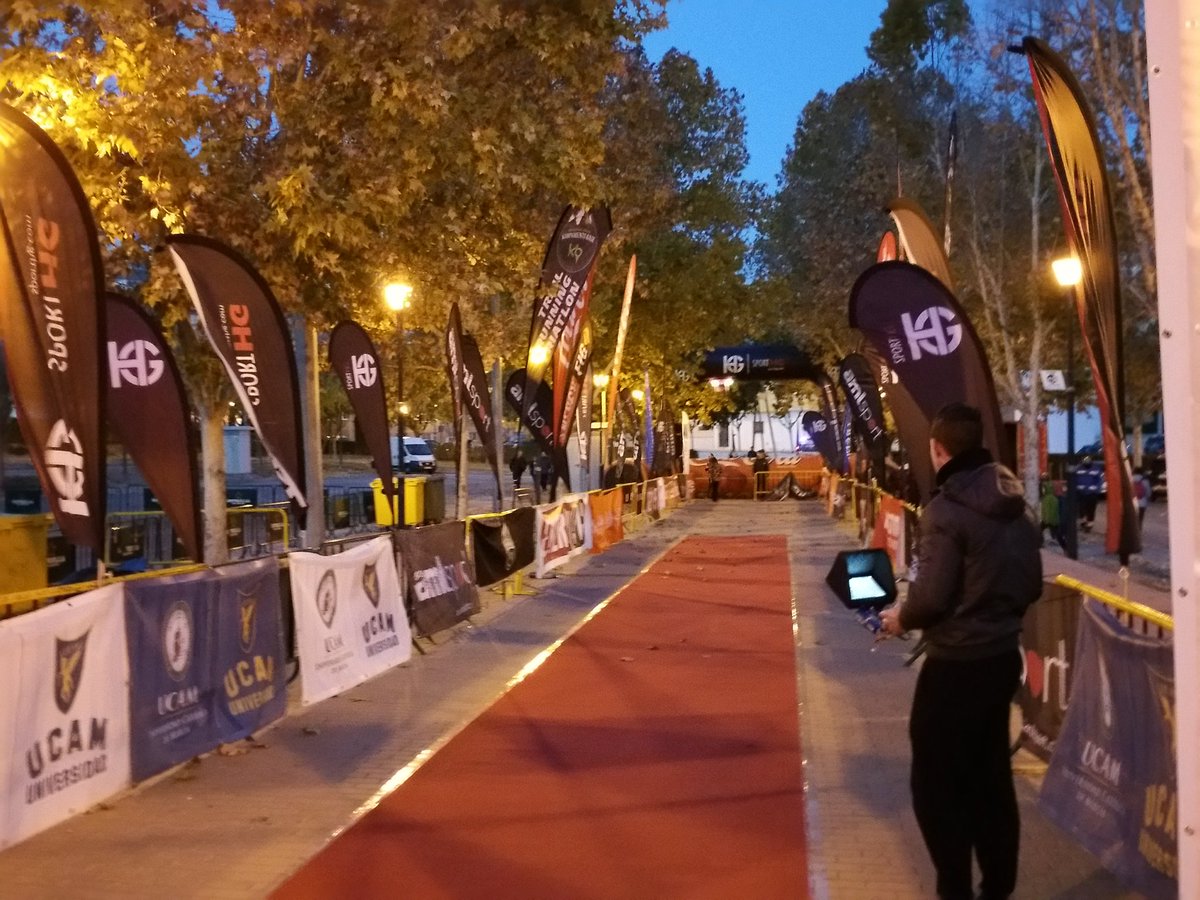 amlsport's tweet photo. 15 minutos y arranca la @UCAM_falcotrail !!!!! https://t.co/1PP9Aufv7I