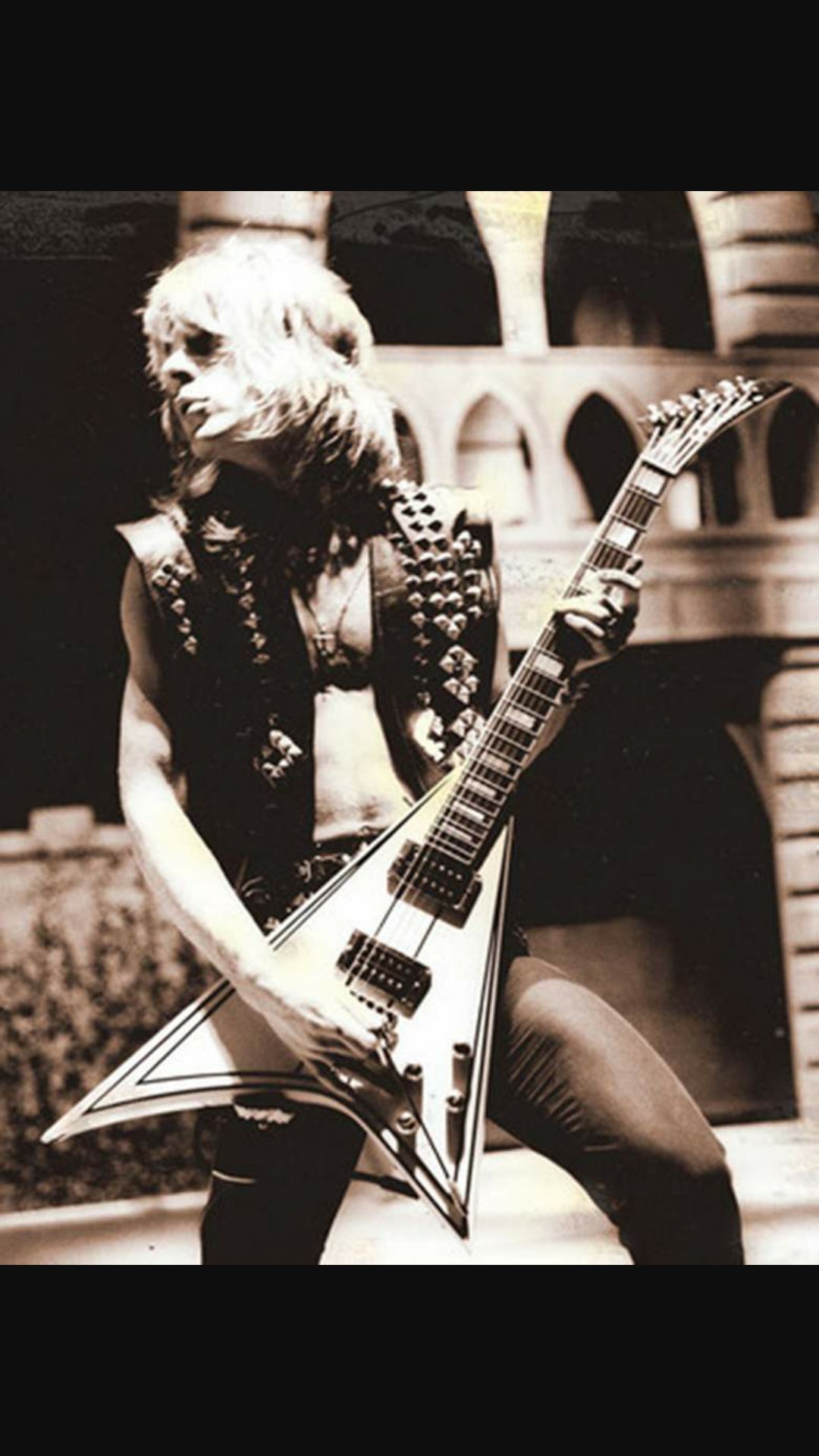 Happy birthday, Randy Rhoads! 
Dec 6, 1956 