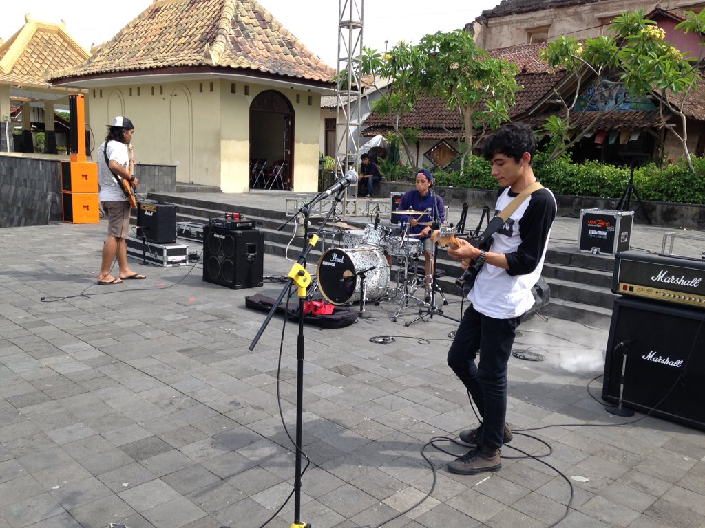 SoundCheck band <a href="/exposit_/">EXPOSIT</a> #livereport #mabesmusikuad
#djogjabanget2015
#jogjakembalikonser
#wildliferescuejogja