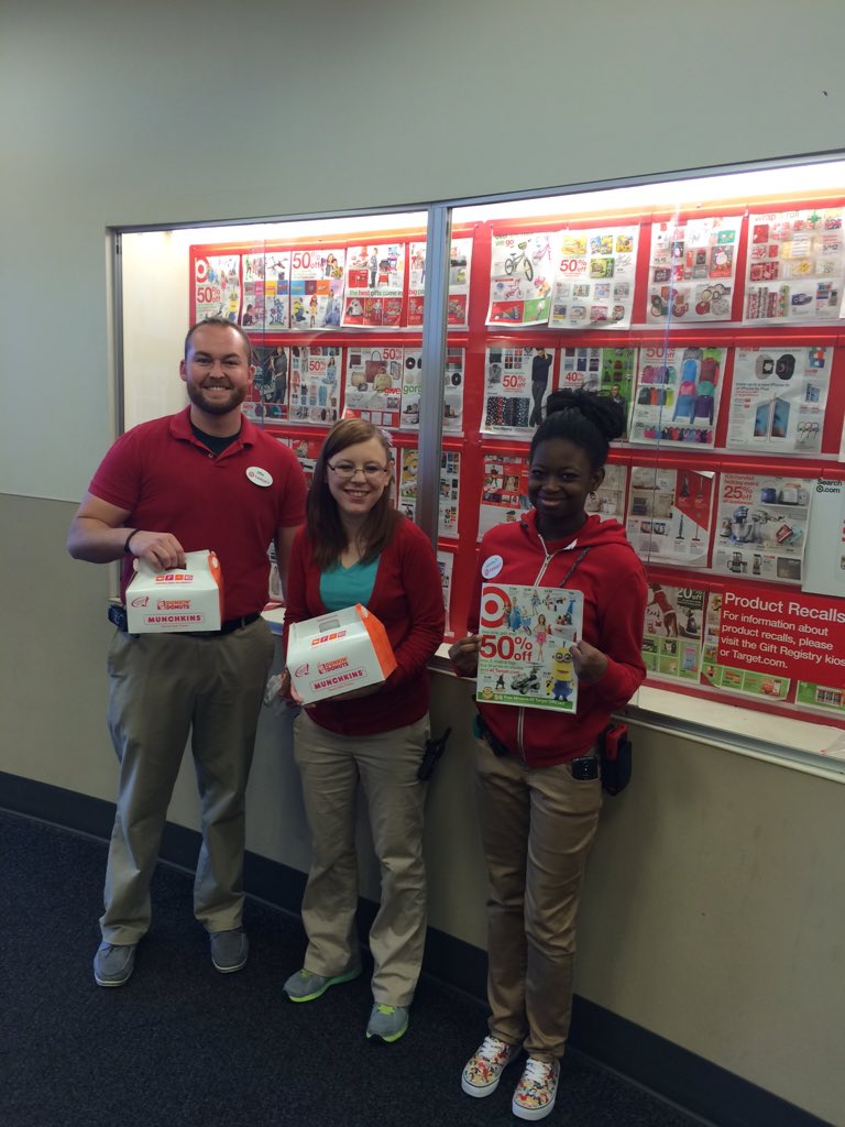 TM+Donuts+AdWalk = Sales!!
#G493Amazingteams, Target Cherry Hill, NJ @neilstrongTGT @JennaWalker422