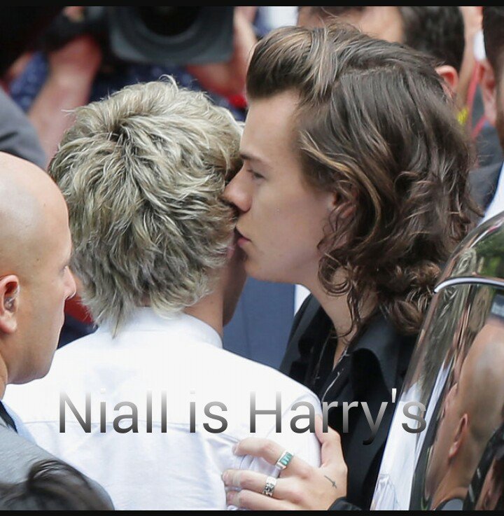 harry's girl tweet media