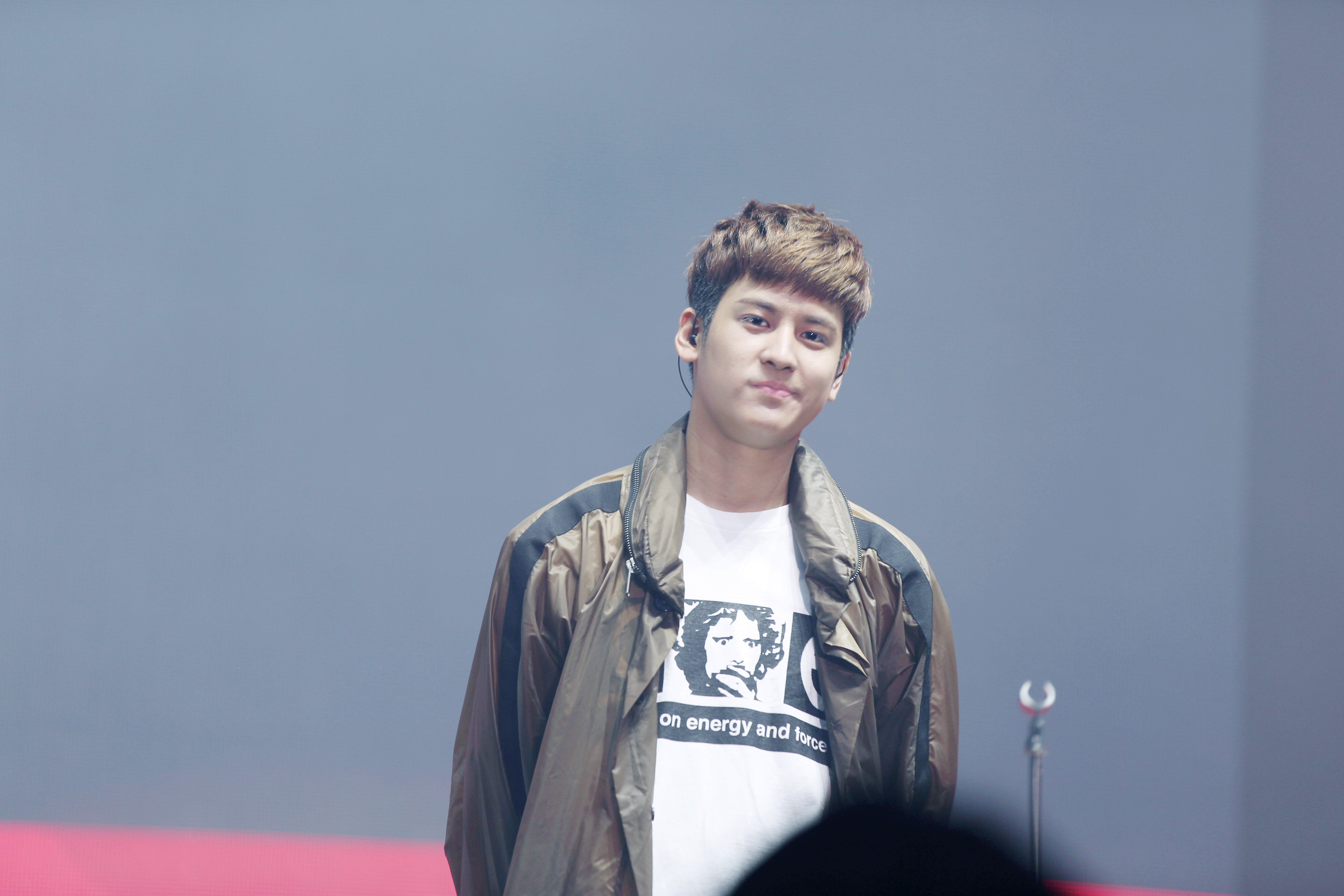 CVi6Gf8U4AQdAQj.jpg:orig