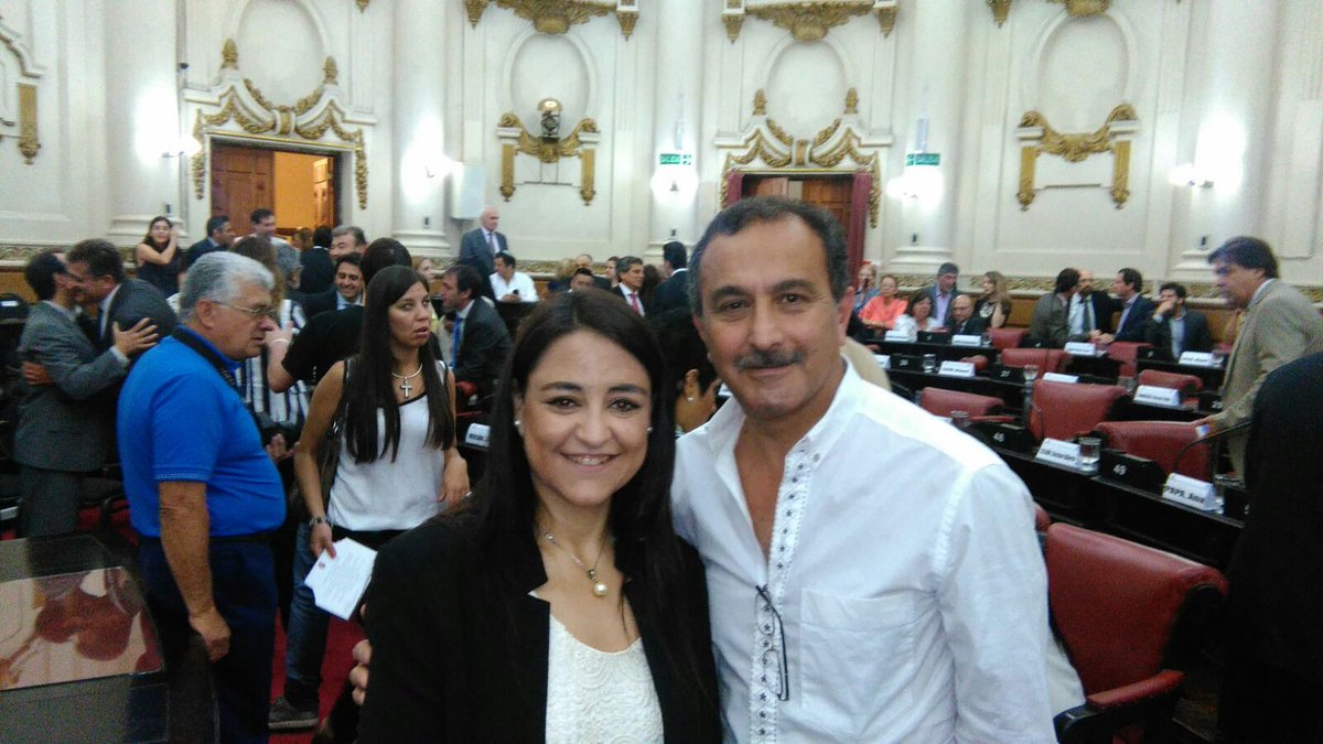 SoherElSukaria's tweet photo. Los agradecimientos son pocos. Los 1 pasos son los + dificiles, luego la confianza y #trabajo en #equipo hacen todo. https://t.co/c5T4QVt4hL