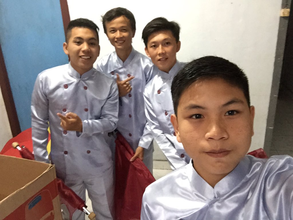 RB_GKMIPusat's tweet photo. Banners service ibadah natal GKMI Pusat Langowan https://t.co/RiqT84f48G