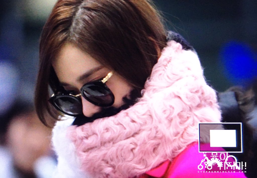 [PIC][06-12-2015]YoonA trở về Hàn Quốc vào chiều nay CViEfyBUEAAKC1O