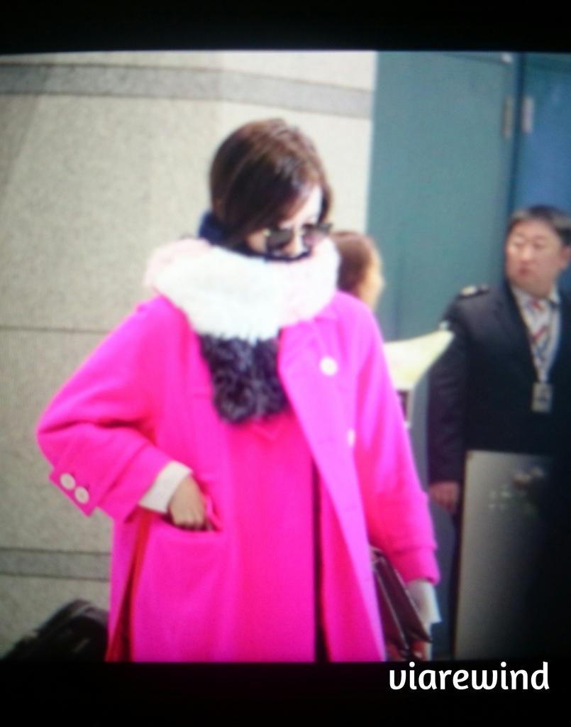 [PIC][06-12-2015]YoonA trở về Hàn Quốc vào chiều nay CViEs3yUAAE5b8X