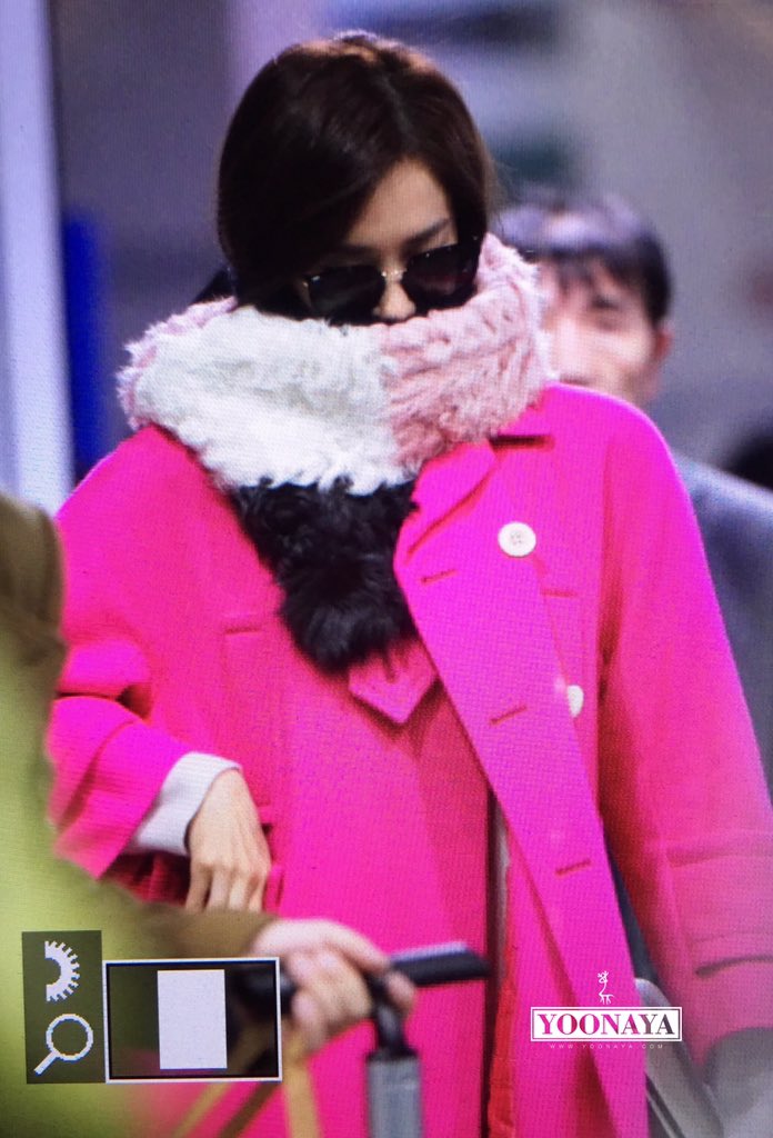 [PIC][06-12-2015]YoonA trở về Hàn Quốc vào chiều nay CViF7BaUwAQAALO