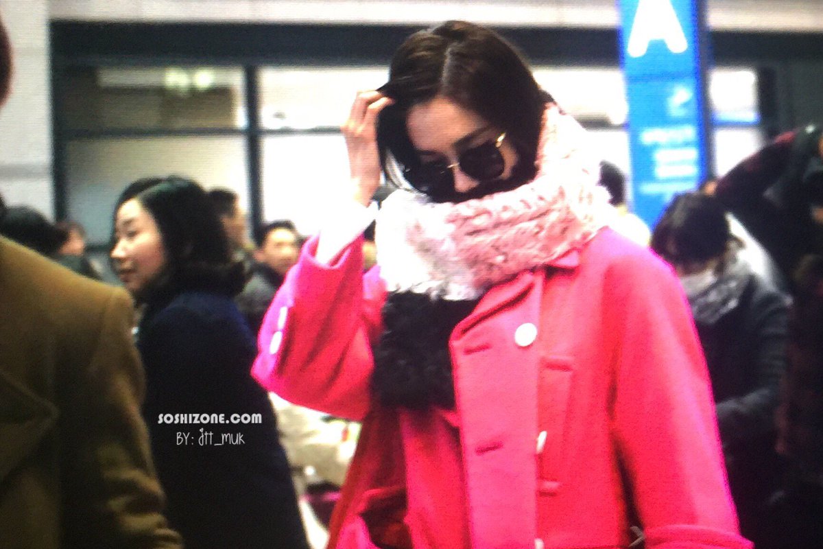 [PIC][06-12-2015]YoonA trở về Hàn Quốc vào chiều nay CViF84WUYAApdUd