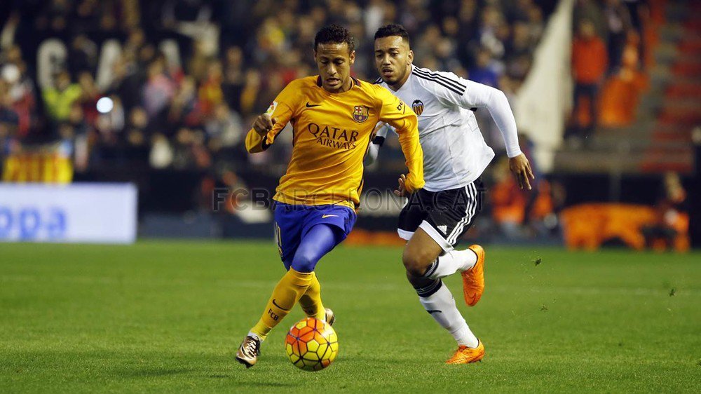 fcbarcelona_br's tweet photo. FOTOS - Ainda não viu as melhores imagens de @valenciacf 1 - 1 @FCBarcelona? https://t.co/BVIlArMLMD https://t.co/xWfelefieB