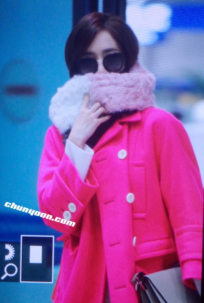 [PIC][06-12-2015]YoonA trở về Hàn Quốc vào chiều nay CViGcJeUAAAiGwP