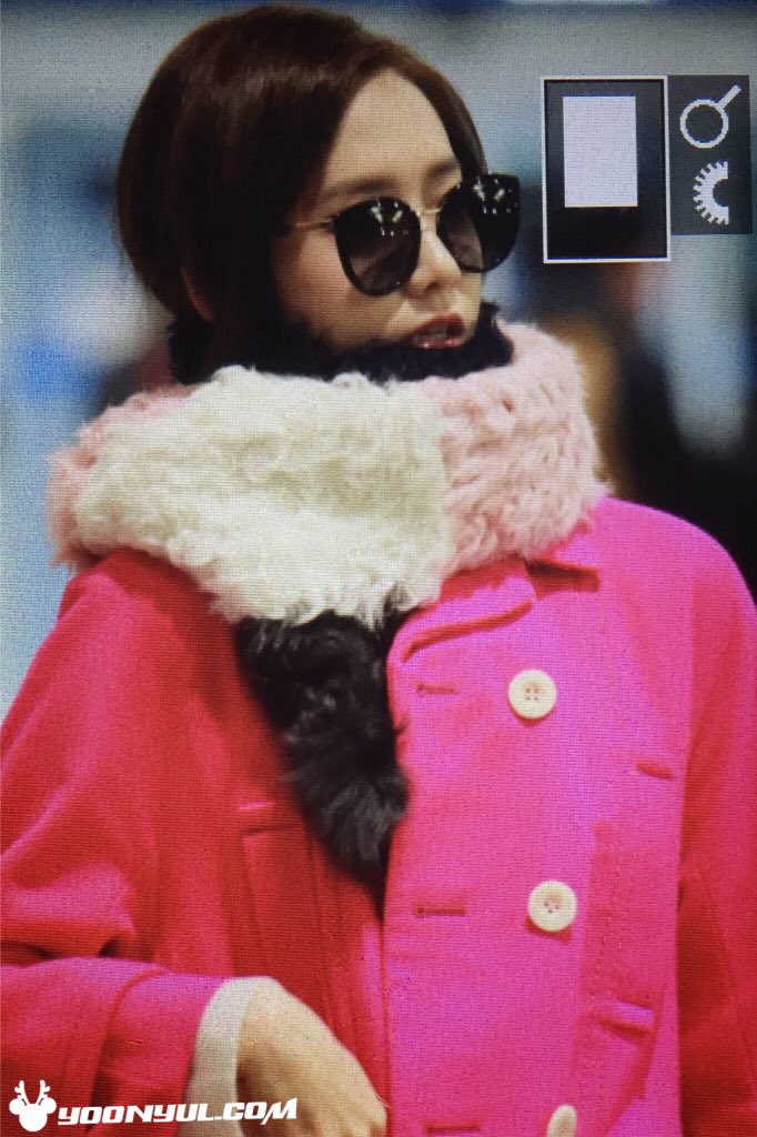[PIC][06-12-2015]YoonA trở về Hàn Quốc vào chiều nay CViIJZKVAAEIBBp