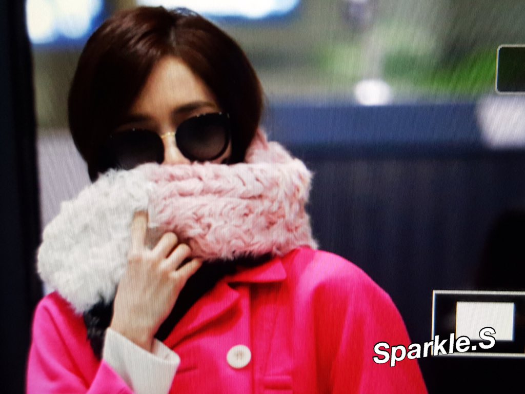 [PIC][06-12-2015]YoonA trở về Hàn Quốc vào chiều nay CViIdeJUEAE0ZGh
