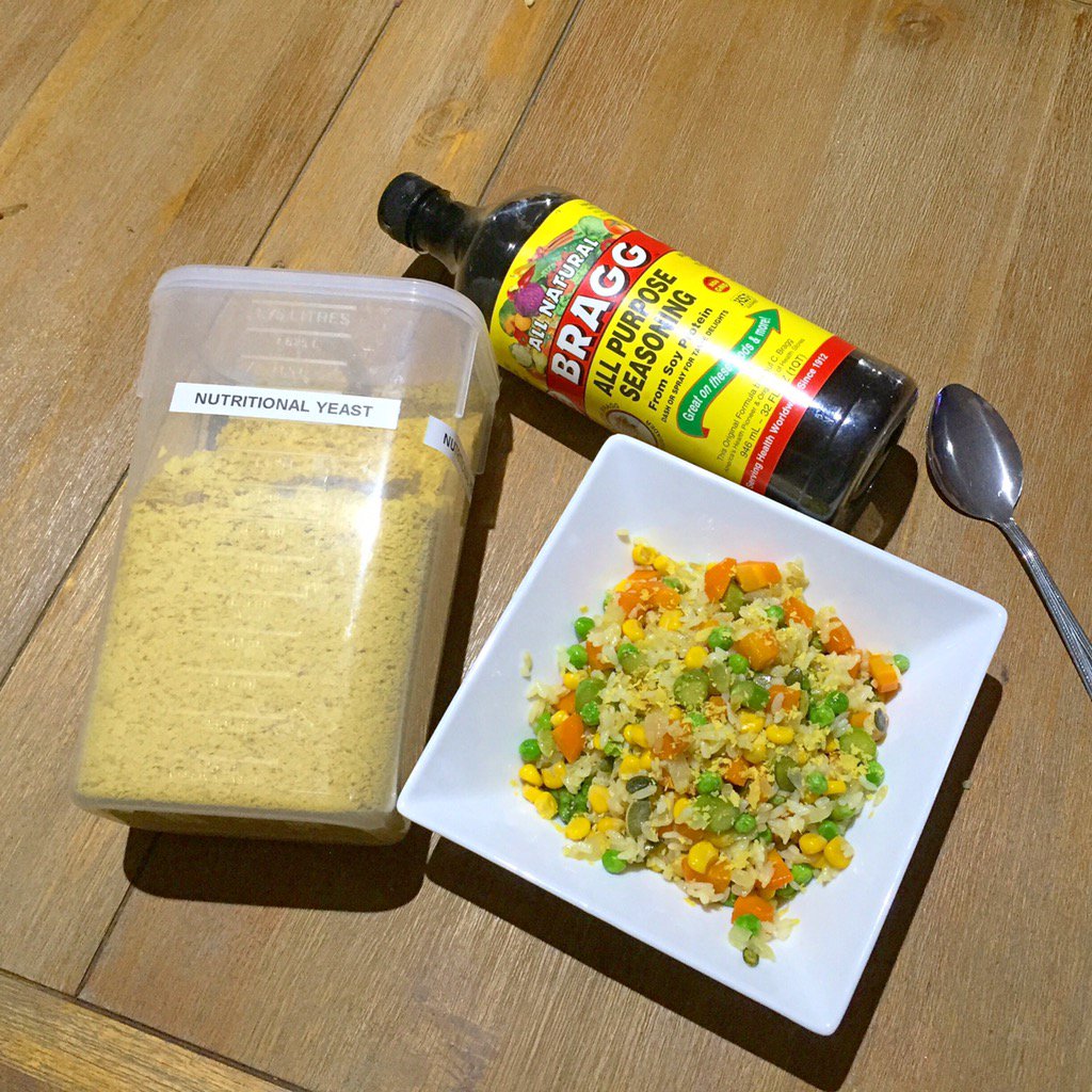 FunFabFoodie's tweet photo. gf fried rice!!! rice-vegs-seeds-protein liquid-nutritional yeast#homemade #glutenfreefriedrice #foodallergies https://t.co/qrJqg28hPO