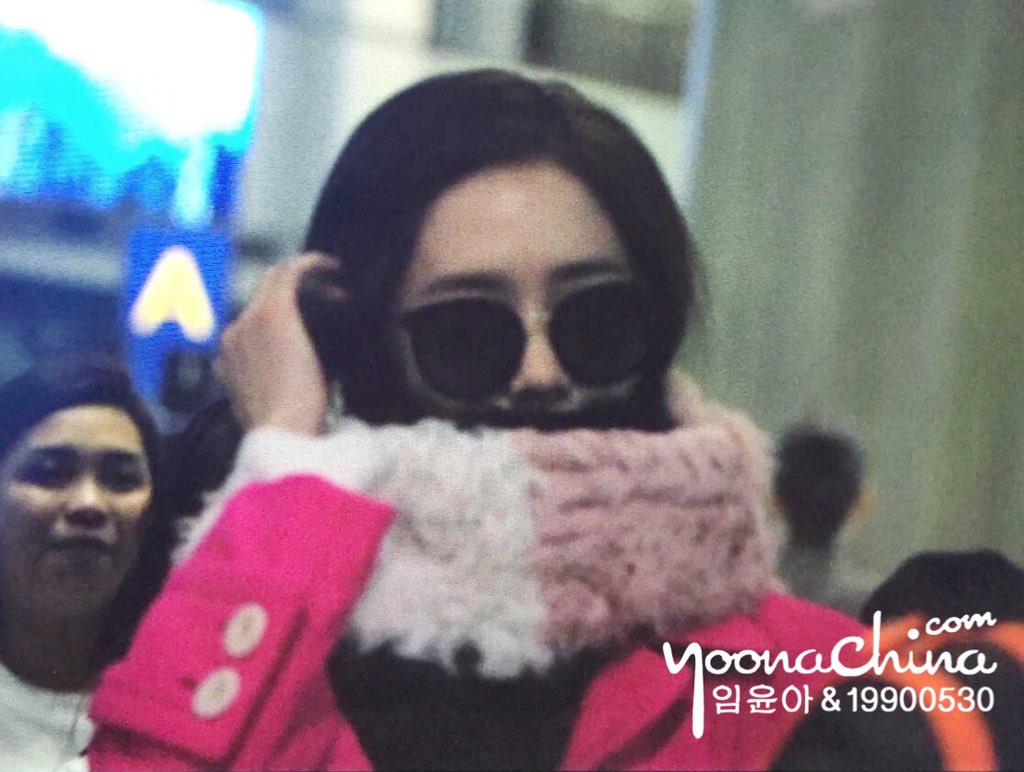 [PIC][06-12-2015]YoonA trở về Hàn Quốc vào chiều nay CViKS4nU4AANaXX