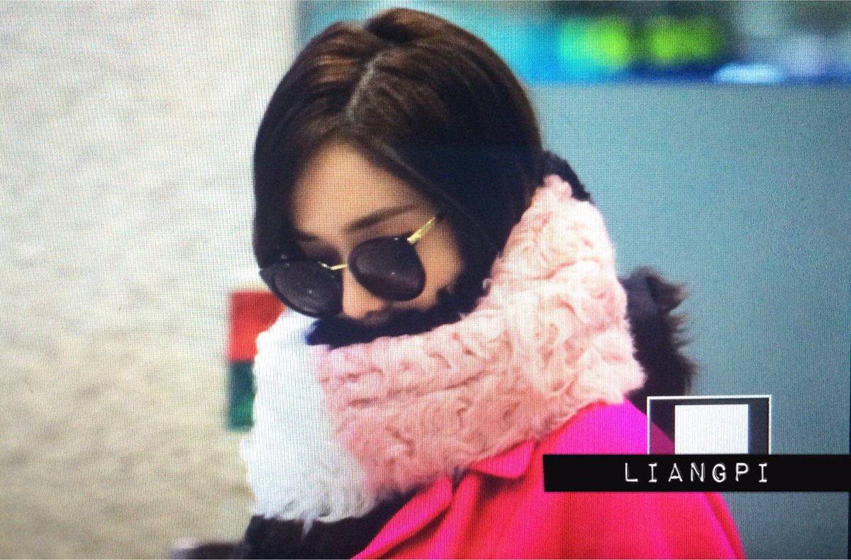 [PIC][06-12-2015]YoonA trở về Hàn Quốc vào chiều nay CViOAXBUAAAxFQW