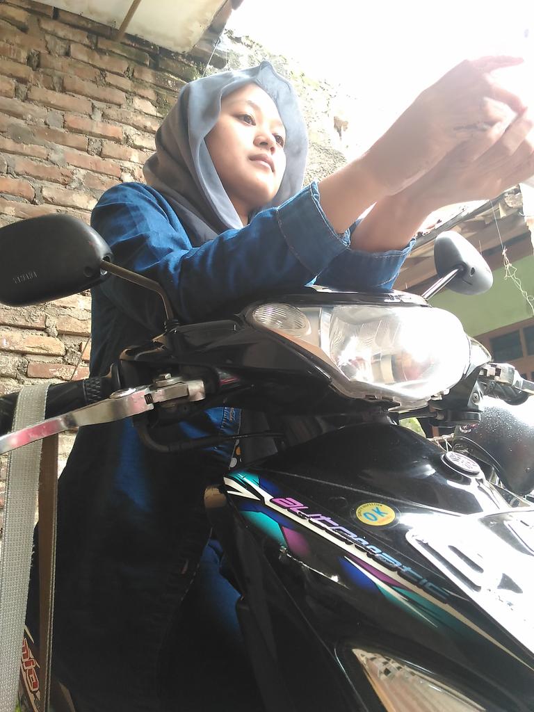 sosok setia dr sang ketum @Cephy_CBL001 langgeng terus pa ketum di tunggu undangan'nya nanti maret'2016