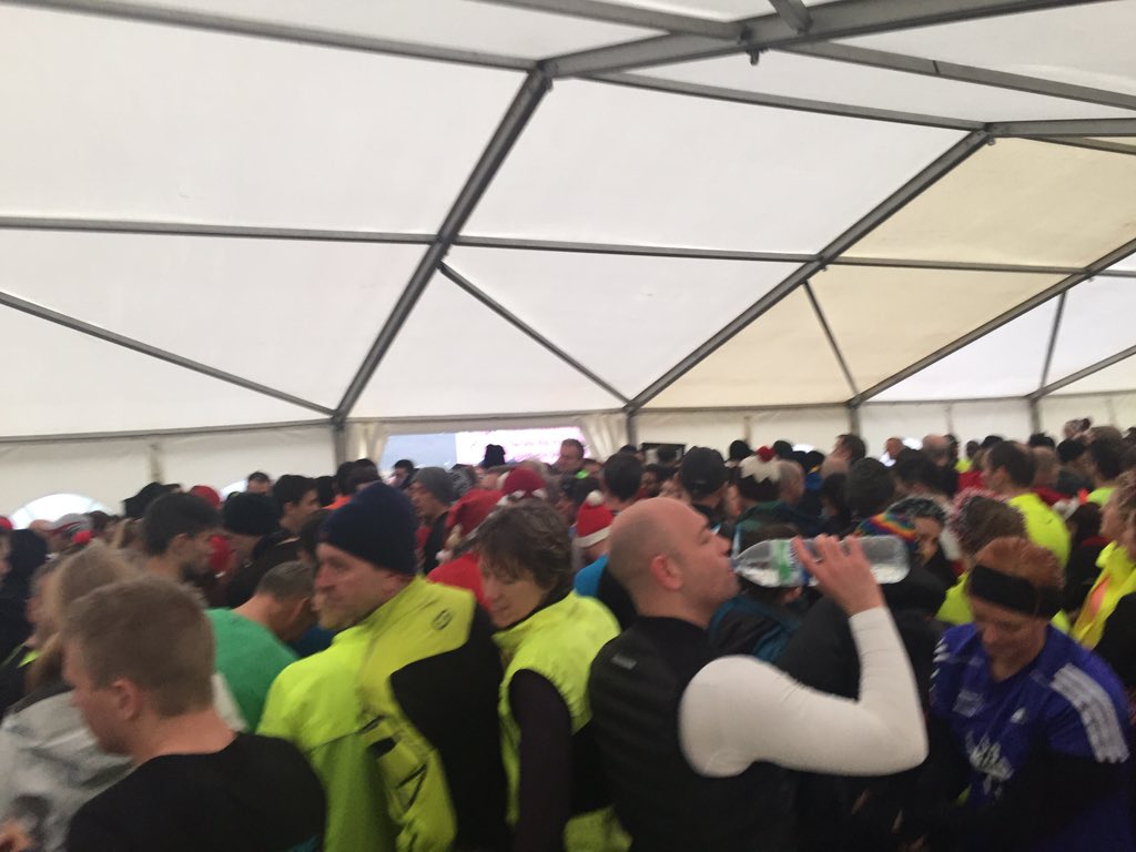 RickRickbennett's tweet photo. The tent's proving popular at Percy Pud 10k. Trading with #upandrunning https://t.co/p6BMJ7DCMH