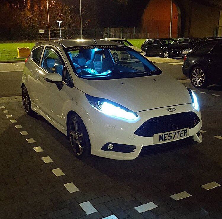stevepatt1988's tweet photo. James sends in his MP215 ST βͺοΈ #fordfiesta #fiestaST #ST180 #frozenwhite #fiestamk7 #mountune #mp215 #modifiedford https://t.co/Fd9MJRESxT