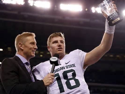 bnewsheadlines's tweet image. #ConnorCook, Connor Cook: I did not mean to snub Archie Griffin - bit.ly/1Ttqzr3
