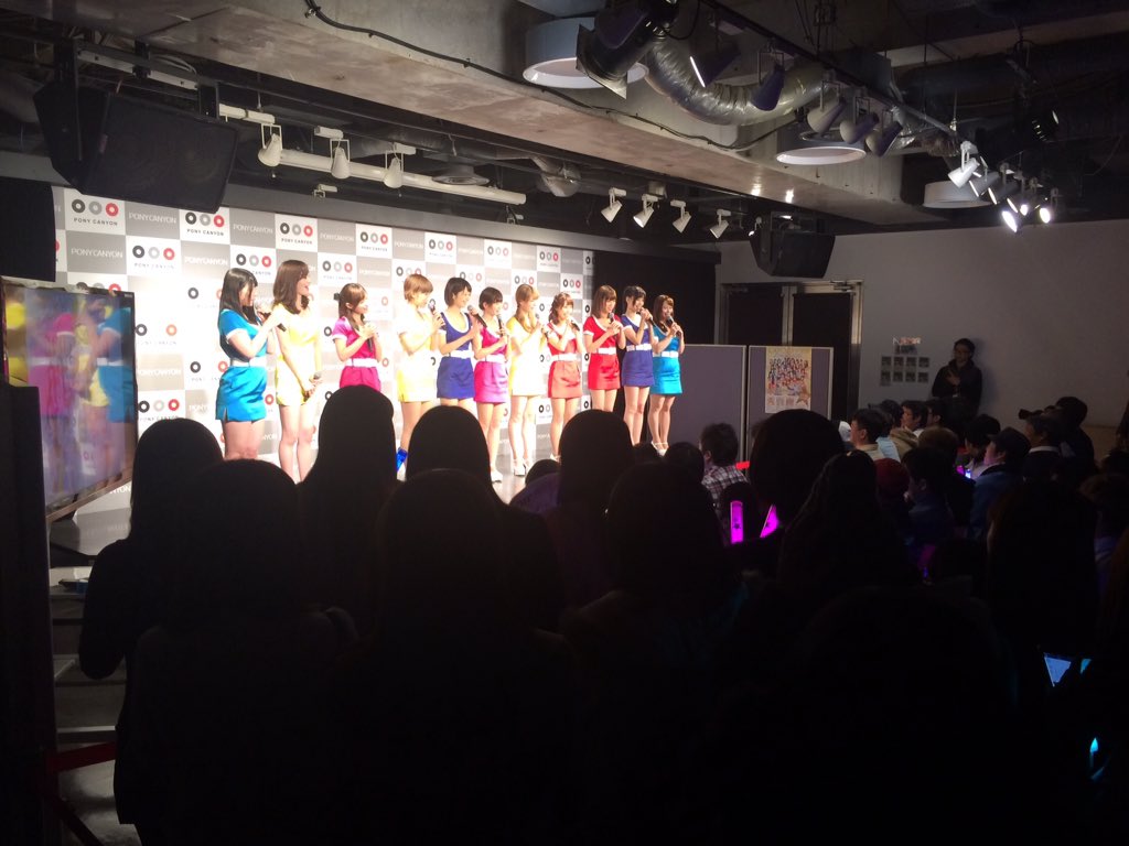 EBISU_MUSCATS_2's tweet photo. 約1カ月間、22回実施したリリースイベントも先ほど全公演終了しました！

多数のお客様にご来場頂き本当にありがとうございました！

次回はいよいよ12月21日恵比寿リキッドルームでワンマンライブです！！ https://t.co/O1b6ddr9rh