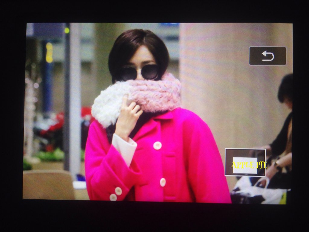 [PIC][06-12-2015]YoonA trở về Hàn Quốc vào chiều nay CVibkv2UAAEsyOL