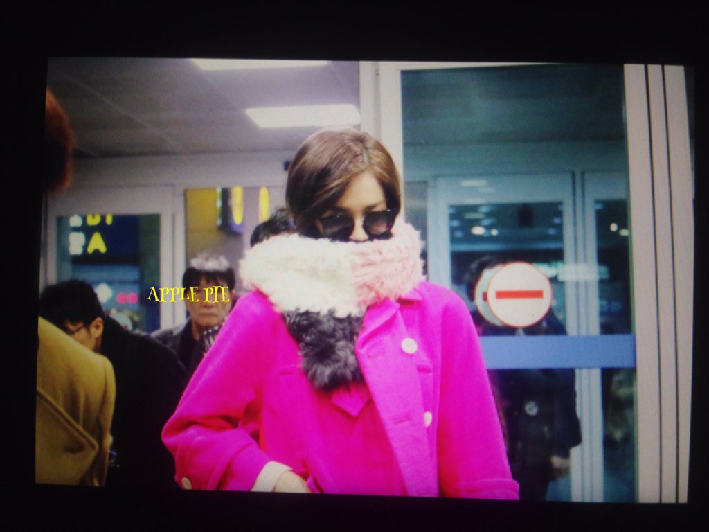 [PIC][06-12-2015]YoonA trở về Hàn Quốc vào chiều nay CVibkyEUYAQfkaV