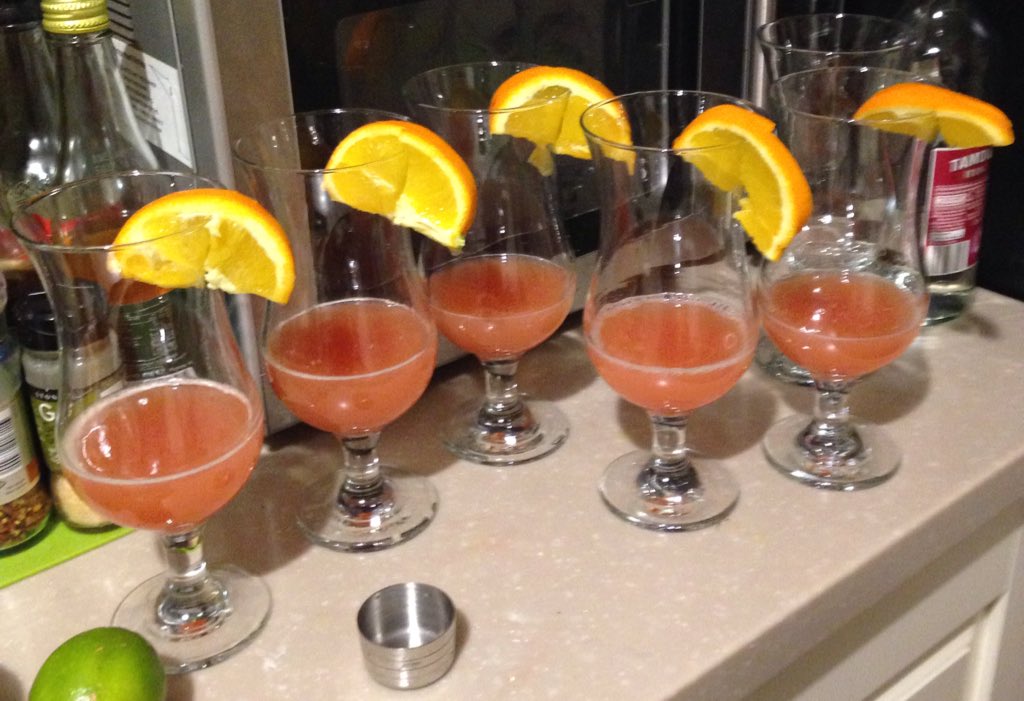 HenPartyEnt's tweet image. Cocktail Making activity for Hen Parties #henparty #bristol #bath #henweekend henpartyentertainment.co.uk