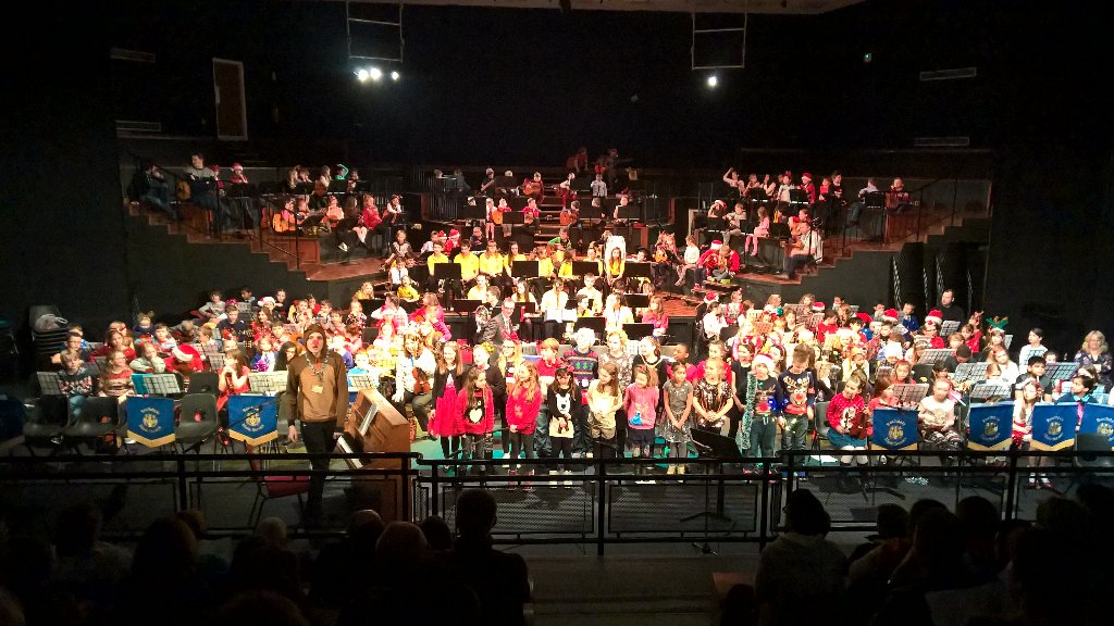 RochdaleMusic's tweet photo. RMS Christmas Cracker 1st concert up and running. Primary schools Orchestra and Alkrington Choir. https://t.co/Fr4Qd5MmQC