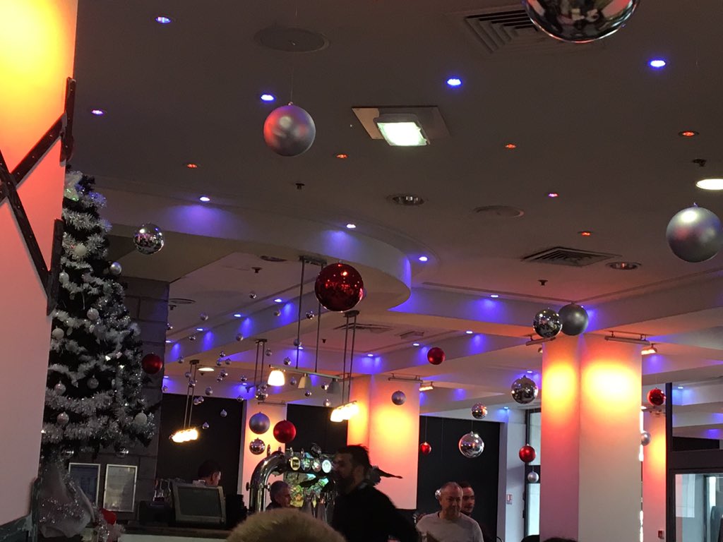 MichelMAGNASCO's tweet photo. #superdeco #noel @kudetamayol https://t.co/oT2jVmnYHg