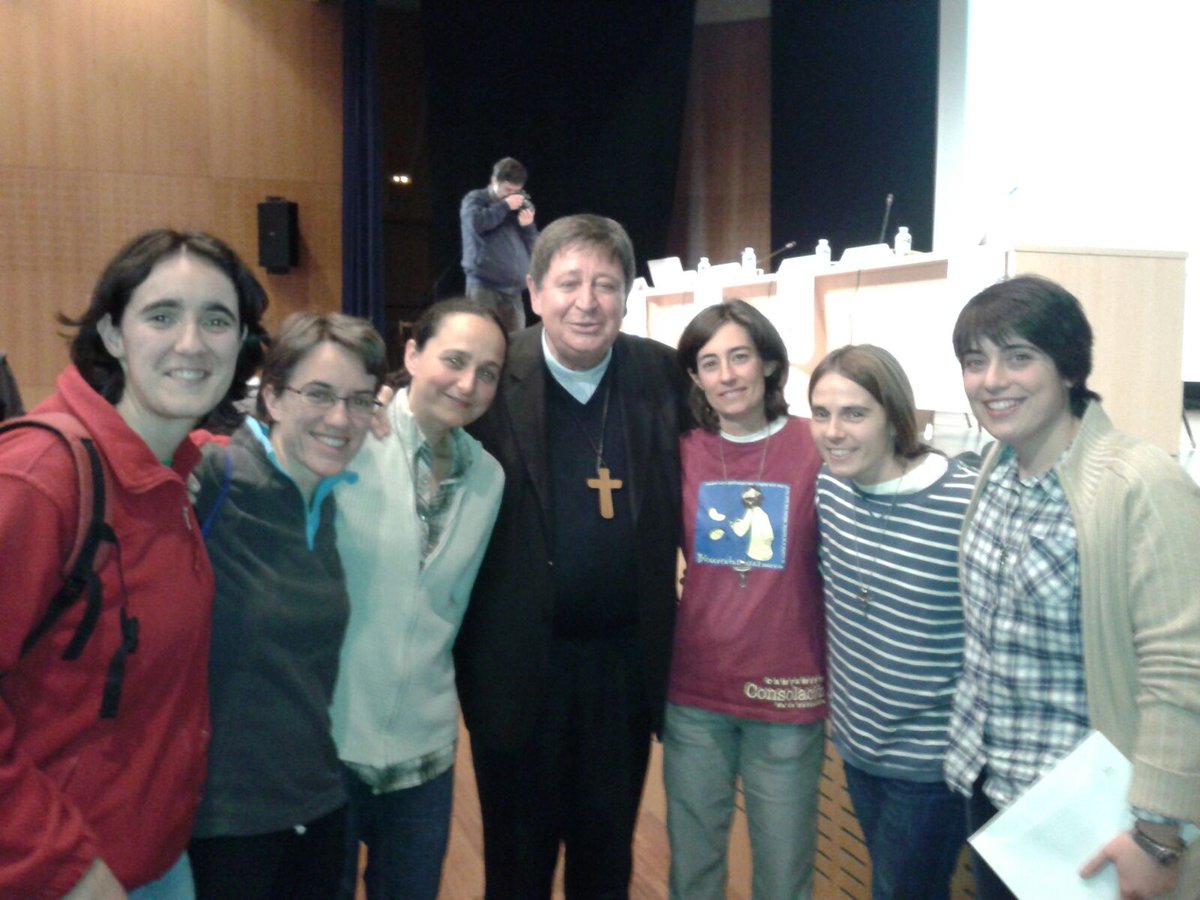 AnaMaduenoCobo1's tweet photo. #teveoenSalamanca  hermanas de la consolacion #jovenesconpasion https://t.co/IL0iBwxrAF