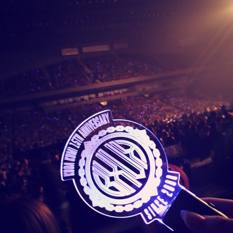 Natsu__0316's tweet photo. 三曲目くらいで機械が壊れて
また一曲目からstartしてくれ��
得した気分だったの~😘
目の前で立ち止まってくれて
触れた~2回目✋❤️
まにゃちゃんとしんごさんと
また写真撮れたありがとございます🙏
#倖田來未 #KXVX https://t.co/Hxek9cKxiX