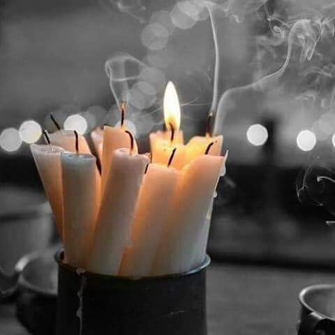هي #خربت
ناس #كثرت ..
ناس #قلت ..
ناس ذبت #مستحاها ..
وع الخجل سوت #حصار ..🙊
مساء الورد 🌹