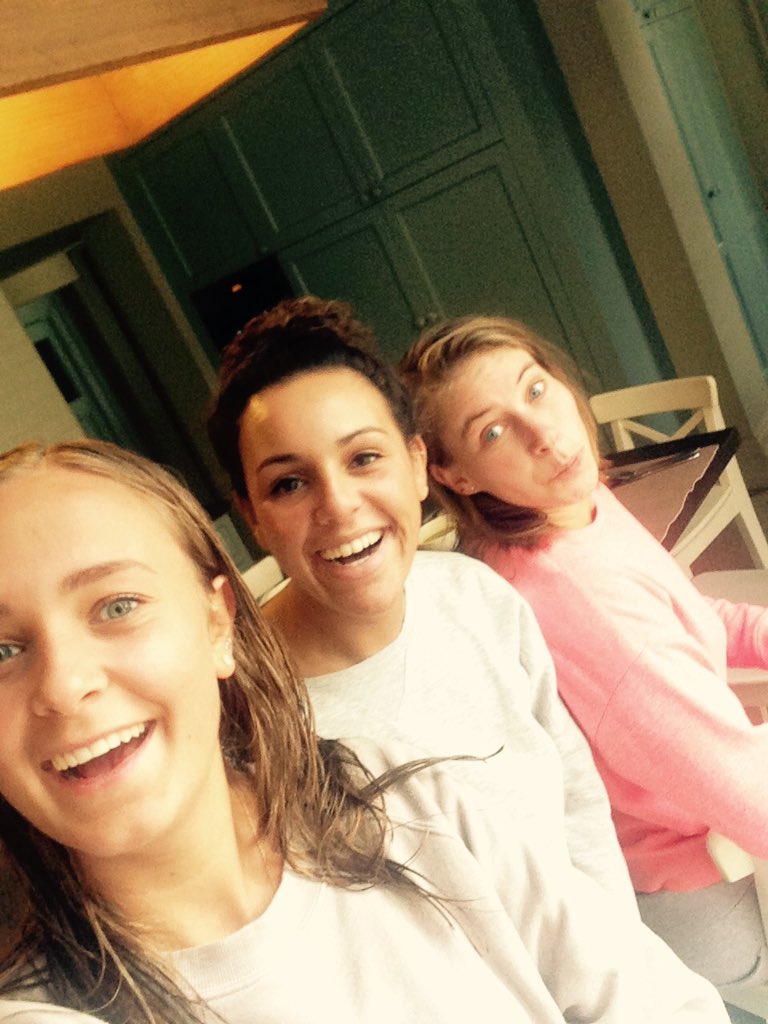 Sunday funday! Sprints, shuttles and lunch 👌🏼 <a href="/ASVanRegemortel/">Pom</a> <a href="/ClaudineStynen/">Claudine Stynen</a>