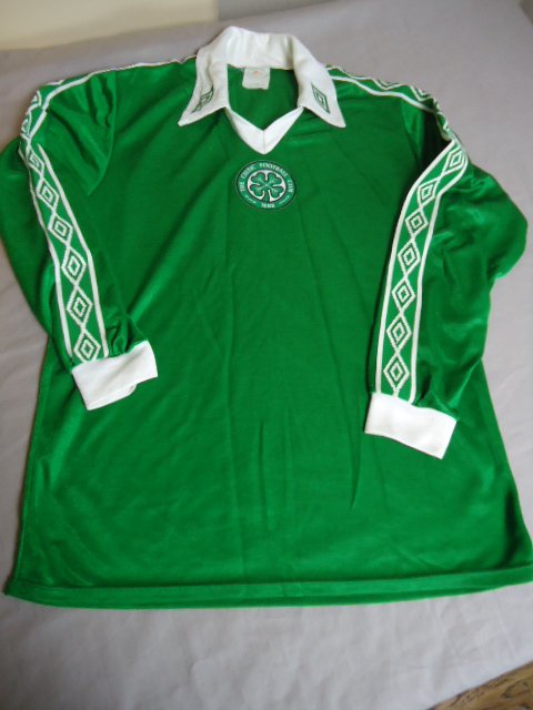 toy-toys on X: proper football, proper vintage ORIGINAL Celtic 1978 ADULTS  SIZE Umbro away shirt ends 2nite    / X