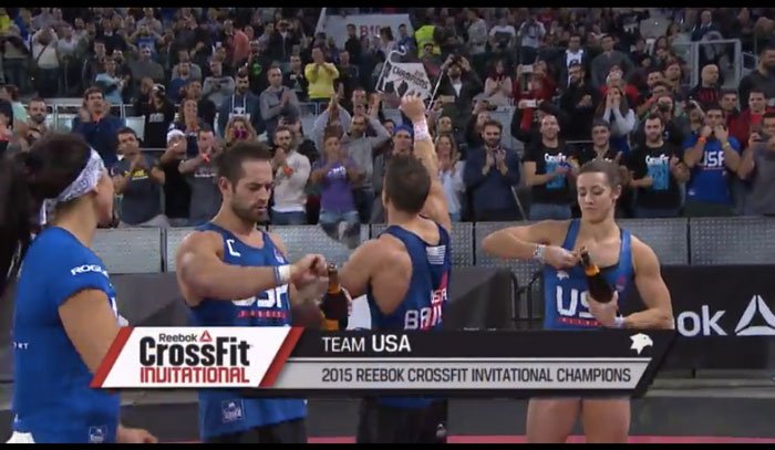 pantalladeport's tweet photo. #CrossFit Con 20 puntos, EE.UU. resultó ser el ganador del CrossFit Invitational 2015 https://t.co/dxxgtXTNHx
