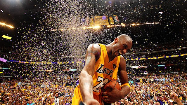 LakersNation's tweet photo. #LNRoundtable features our favorite Kobe Bryant moment of all-time.
https://t.co/E6ygUHHcCW https://t.co/tcClSWEIY0