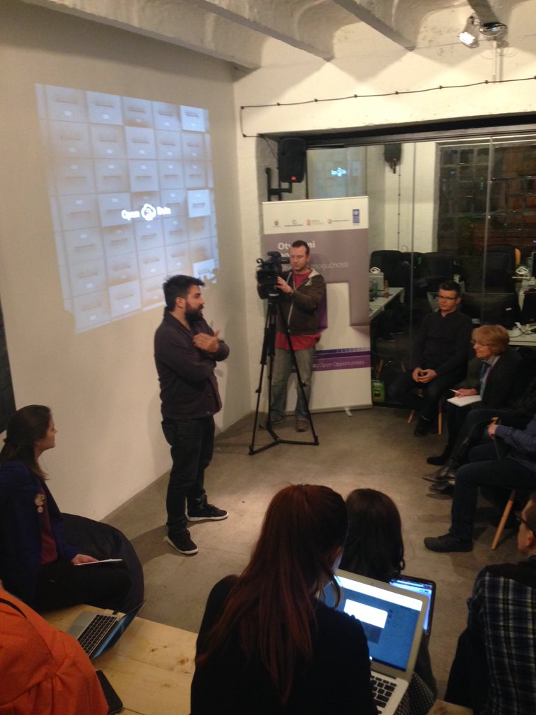 LejlaSadiku's tweet photo. Results are in. Jury explains how they reached the decisions. #opendata @hakatonrs https://t.co/bzTd1rj2dN