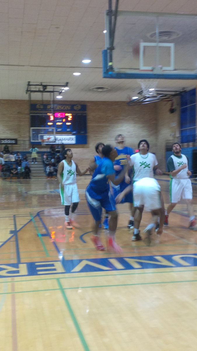 BGCAlbion's tweet photo. #BGCTBasketballChamps2015 @TKBGC @stalbansbgc @esbgc @eastviewcentre @bgcws @BGCGT Albion VS West Scarb! https://t.co/fnlyVrbXDX