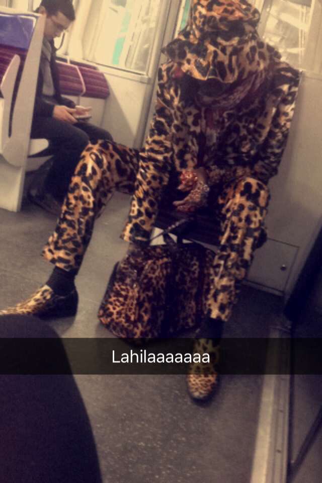 Sosoltn's tweet photo. Donc à 9h du mat à Champs-Élysée Clémenceau j'attend le métro pour voir un léopard se balader donc?🙄😂😂😂 https://t.co/moe2TiOmLV