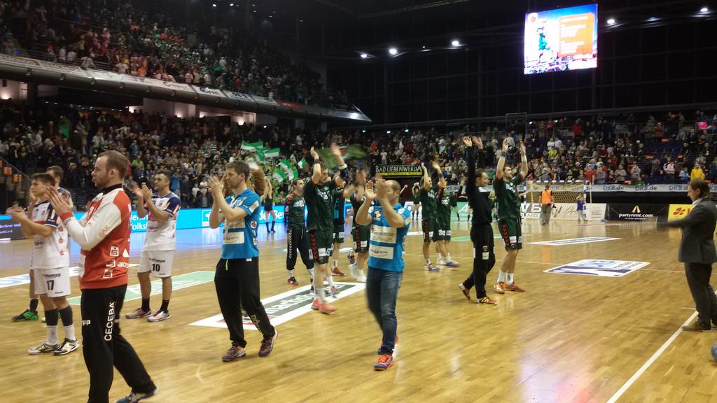 lossi1973's tweet photo. Heimsieg! Danke Jungs. Geiles Spiel! #flexklasse #handball #füchse #unserrevier @FuechseBerlin https://t.co/bop2a01Pxq