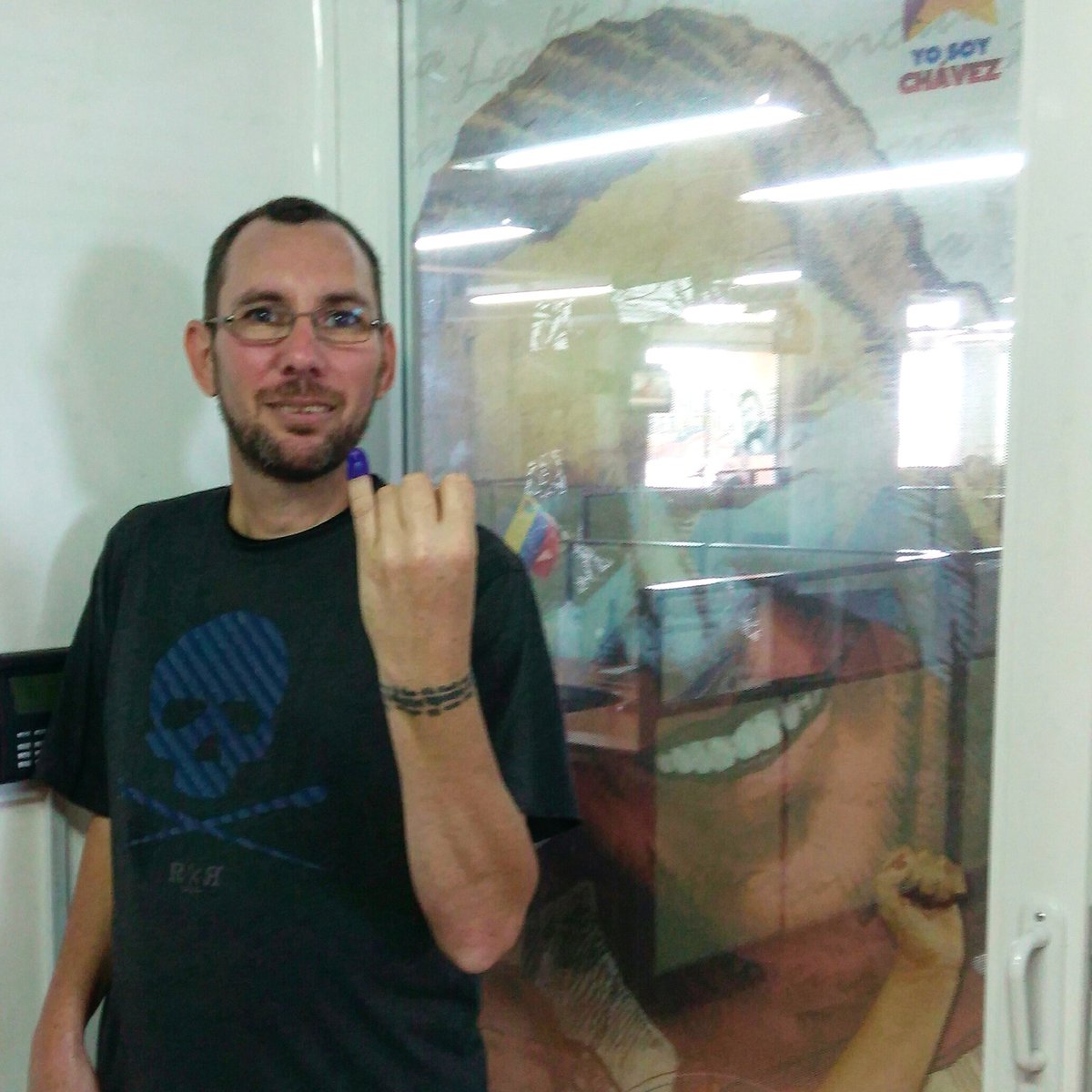 JorgeMorillo1's tweet photo. #LosDeChavezAVotar #Victoria2015 en #Maturin y #Monagas https://t.co/OyzQhOu4zT