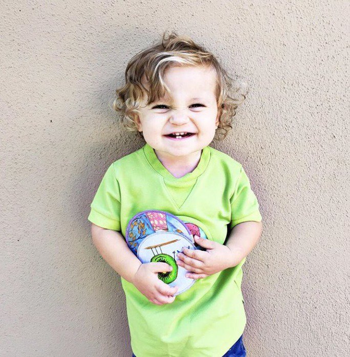 2gumswear's tweet image. The smile to die for! Why to stick 1 #patchOn,  if you can fasten 3! lol  #kidsfashion #handmadeclothes