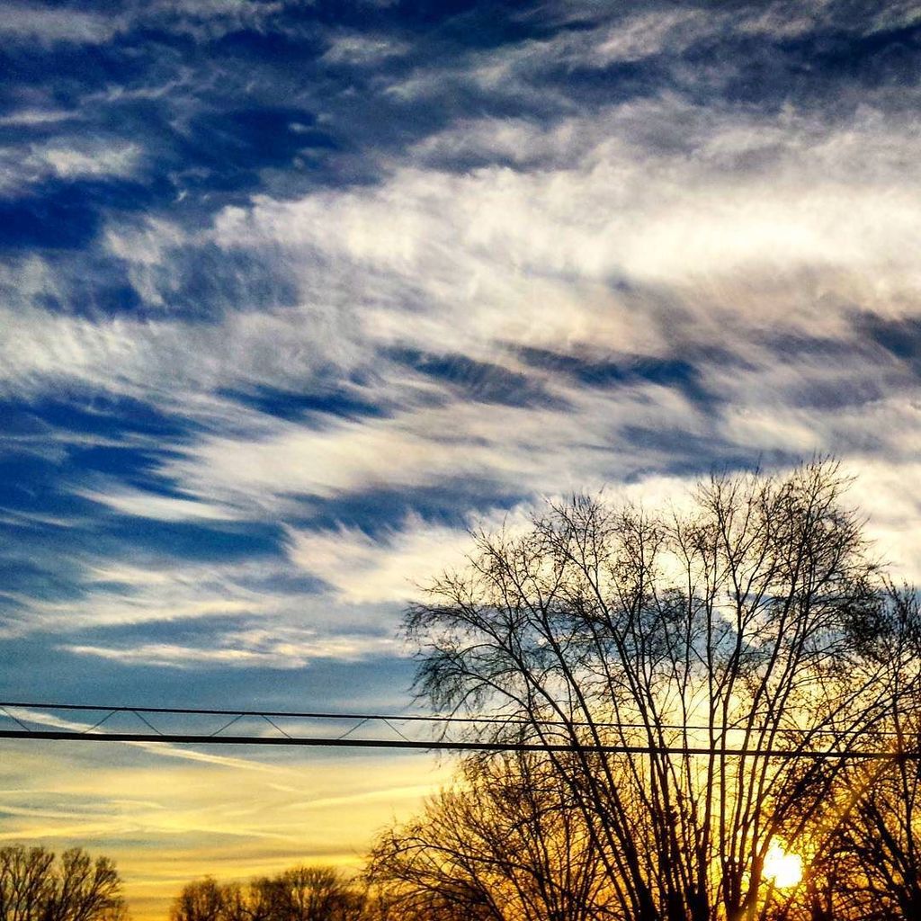 scia_chimica's tweet photo. #morning #sunrise #clouds #sky #chemtrails #nwo #geoengineering #cloudgasm #skyporn #skyga… https://t.co/tlSguj0Ud2 https://t.co/7MnxC7fG3l