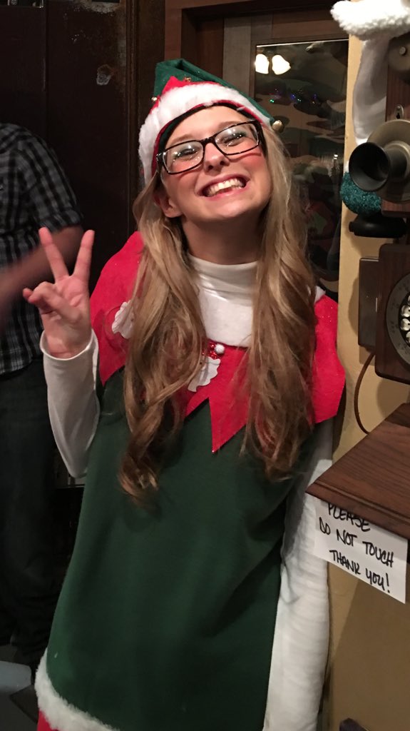 SmoSquad's tweet photo. Miss Ameria aka Elf #1 ..
Still giving her beautiful smile after waking 5 miles in an hour ..
@TheRealBigSmo https://t.co/nStxjv9GqR